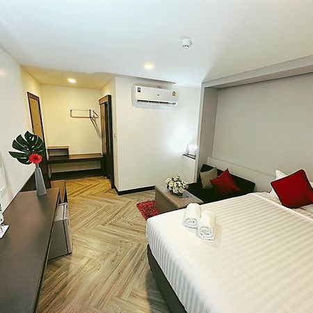 14 Sathorn Hotel No-Parking Bangkok Exterior photo