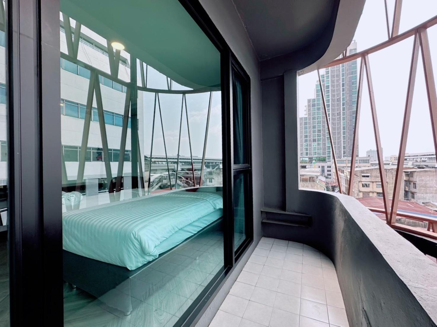 14 Sathorn Hotel No-Parking Bangkok Exterior photo